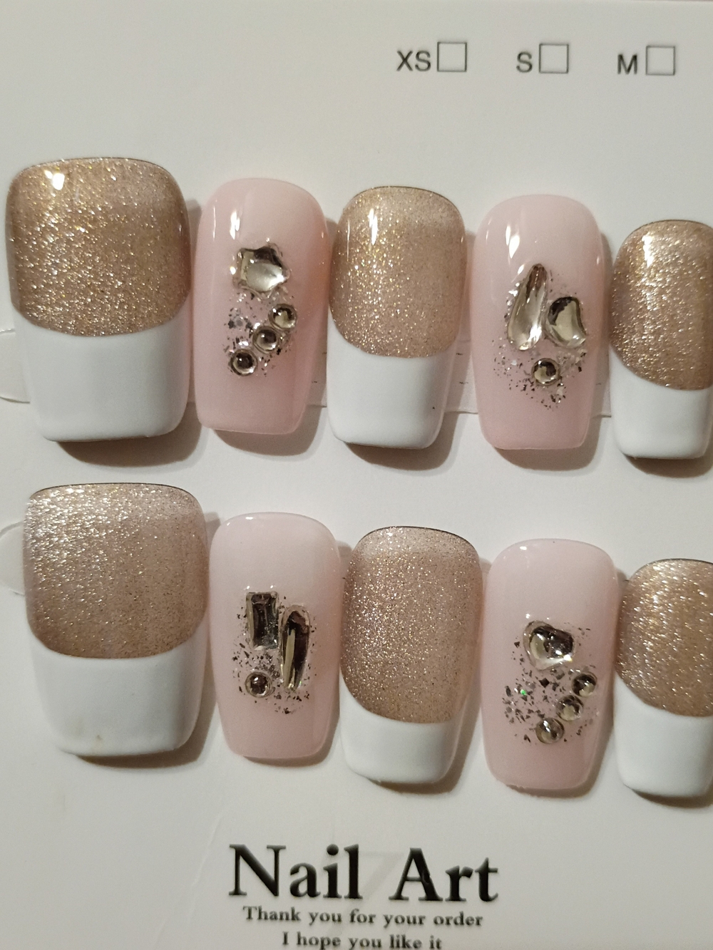 Nail Art Press-On Set in Soft Pink & Gold